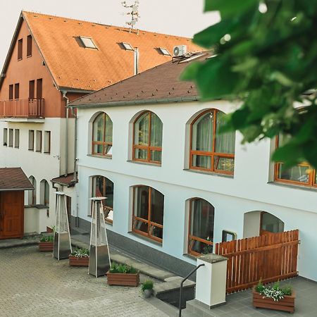 Restaurace A Penzion U Svate Barbory Ústí nad Labem Exterior foto